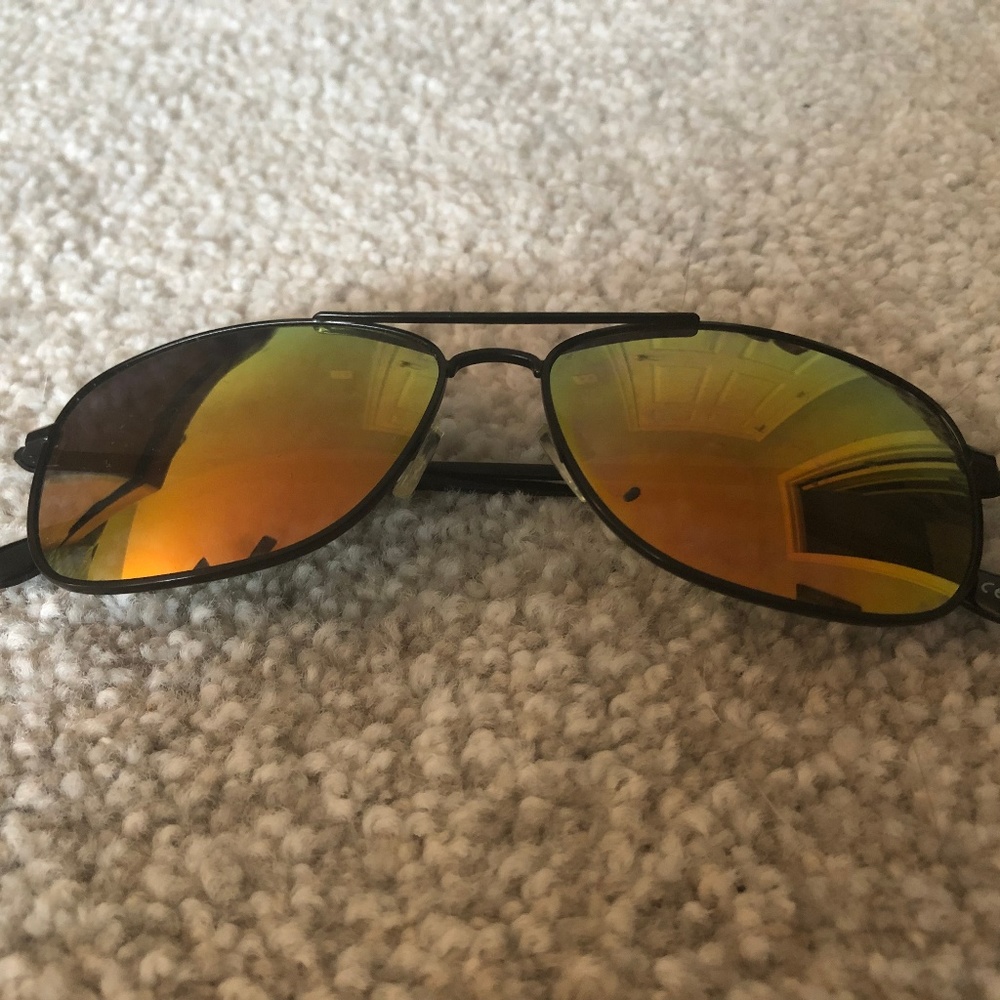 Steve Madden Aviator Sunglasses